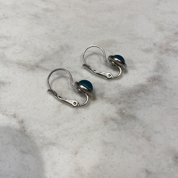 Earrings - Picture 4 of 4